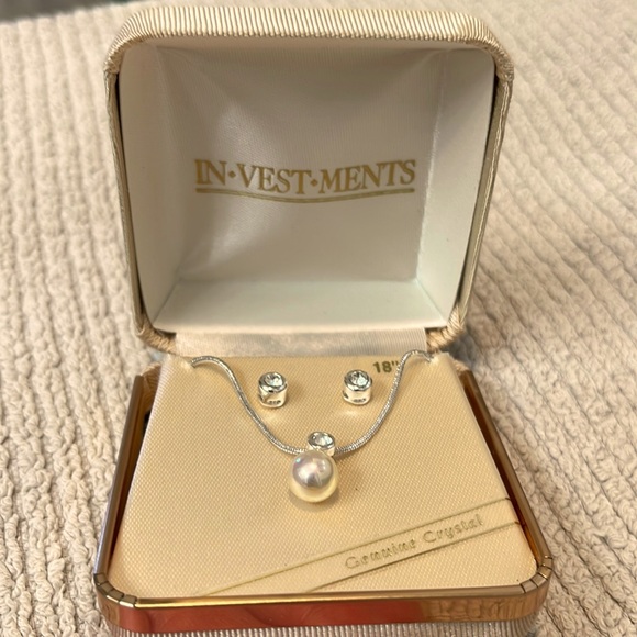 Genuine Crystal earrings and necklace - Picture 1 of 4